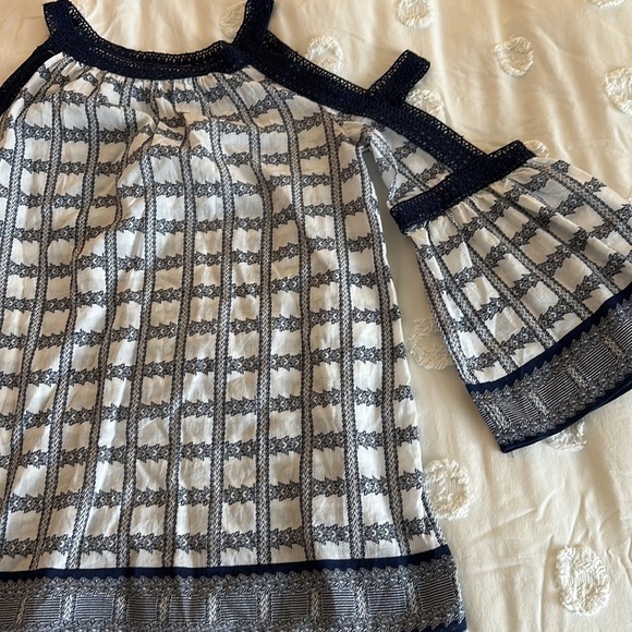 Sophie max 100% cotton blue and white bell sleeve cut out macrame top XS - Picture 2 of 5